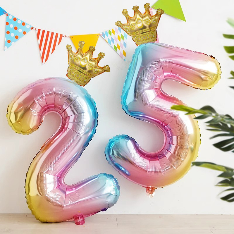 Ballon chiffre avec couronne